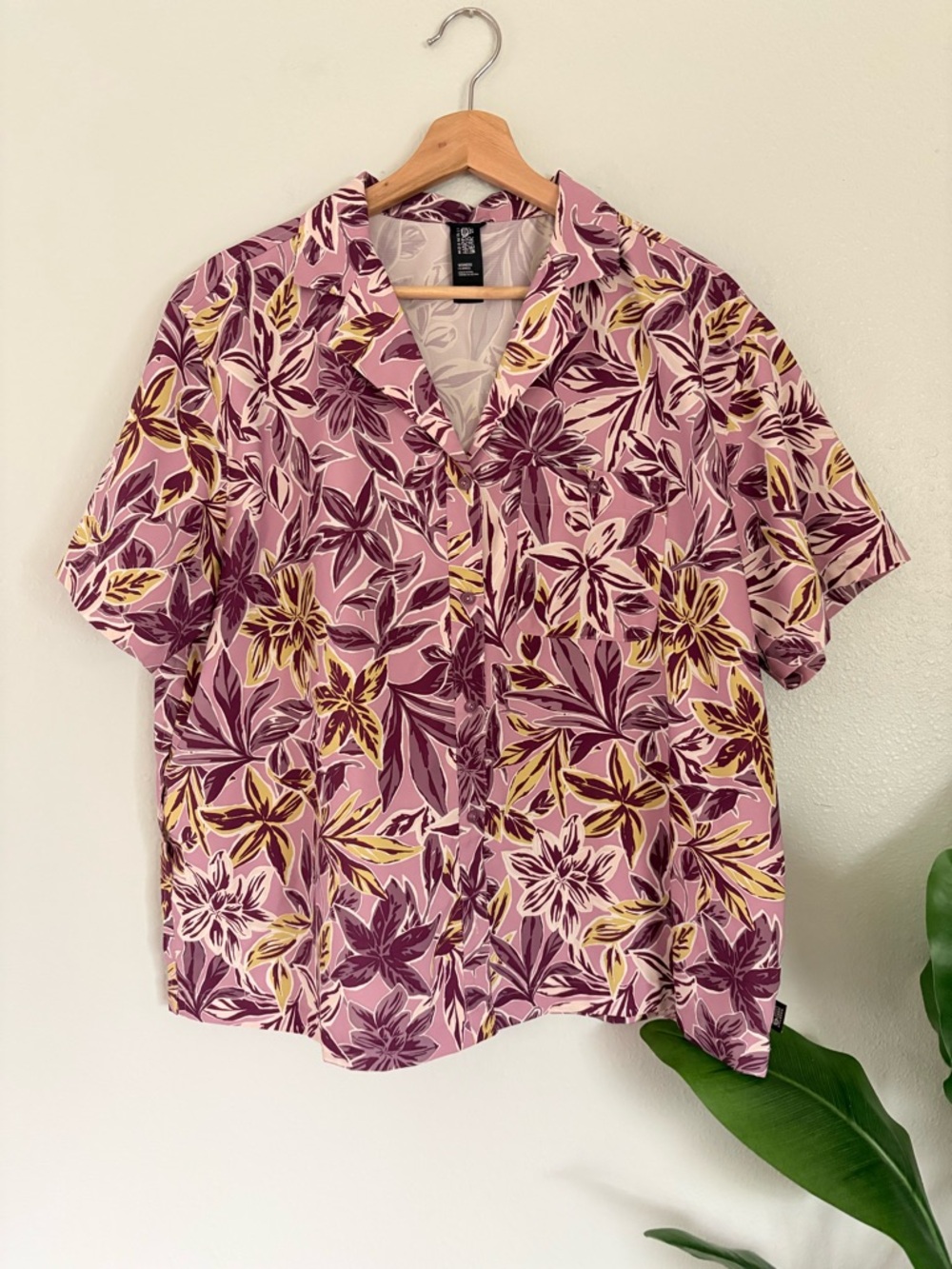 Mountain Hardwear Women's Floral Button-Up in Lavender and Plum